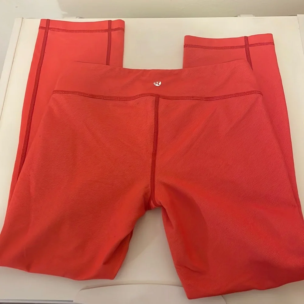 LULULEMON LEGGINGS/PANTS/TIGHTS - Picture 1 of 3
